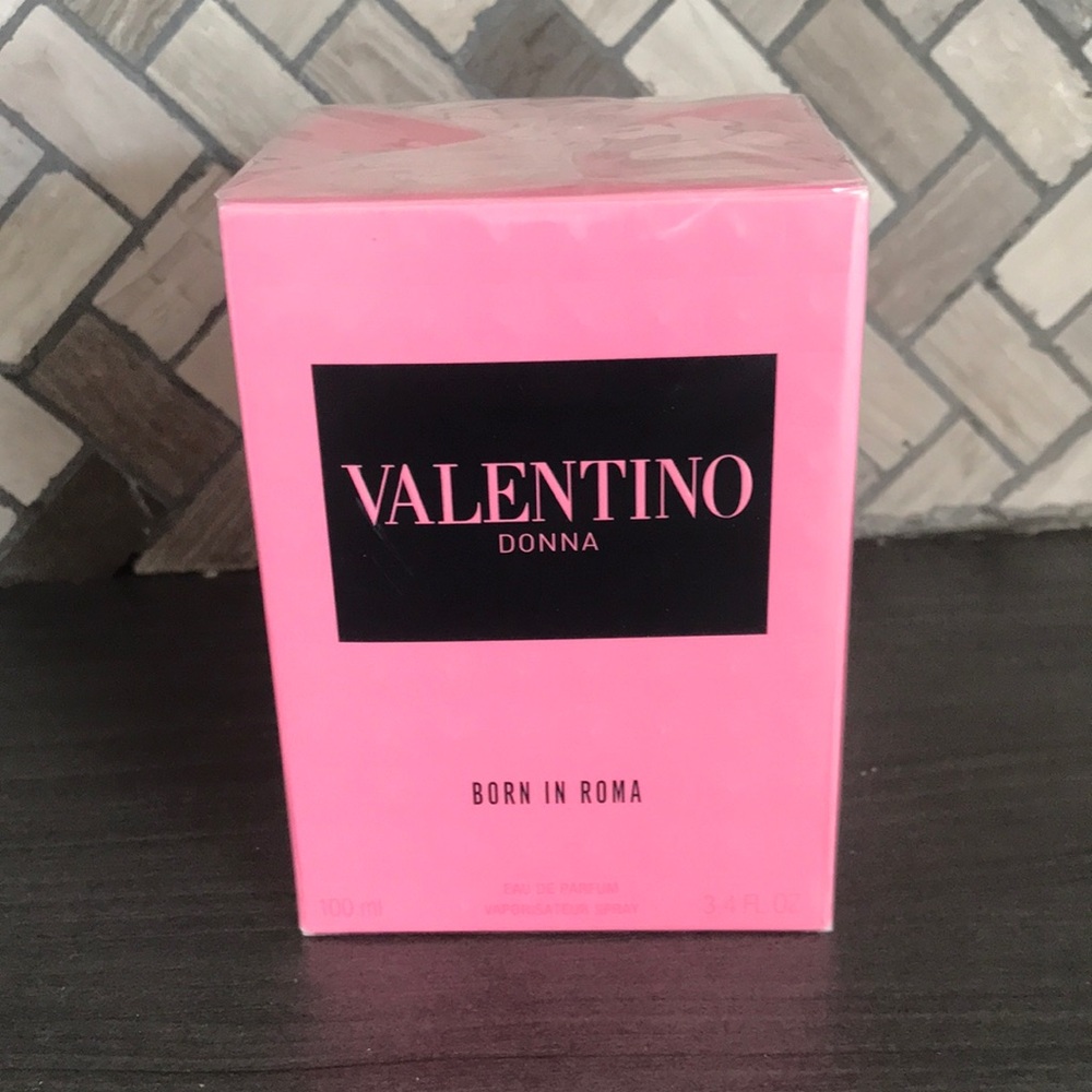 Valentino Donna Born in Roma Boxed Fragrance - Pink & Black